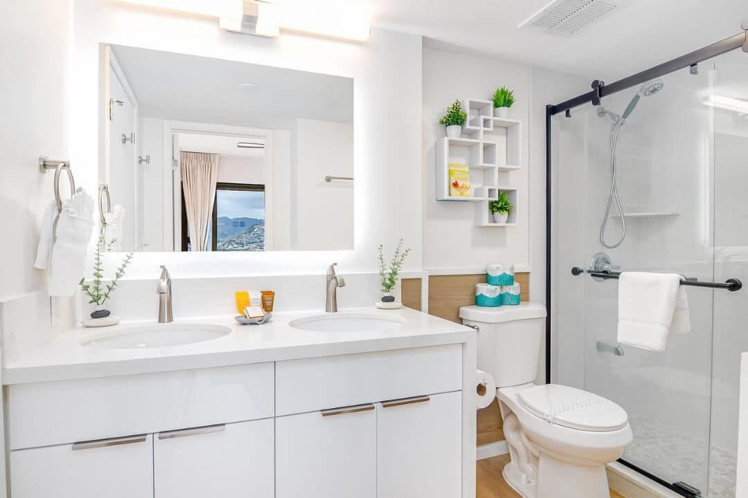 Waikiki Banyan Renovation 3805 T2 Bathroom After 19c0cd98