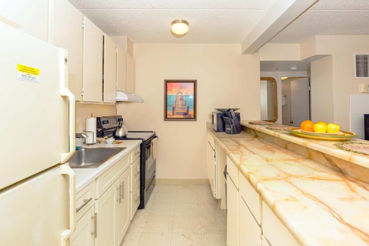 Waikiki Renovation 913 Kitchen Before 2acdfb80