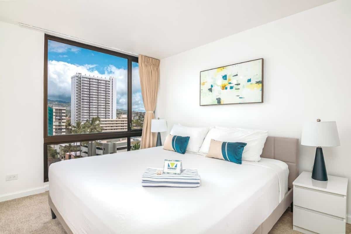 Waikiki Renovation 913 Bedroom After 3bddde77