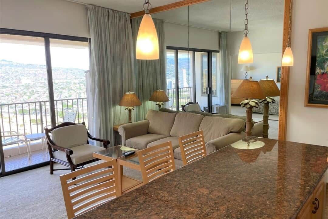 Waikiki Banyan Renovation 3805 T2 Living Area Before 2 900932c2