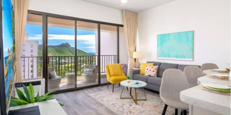 Waikiki Banyan 3701 T1