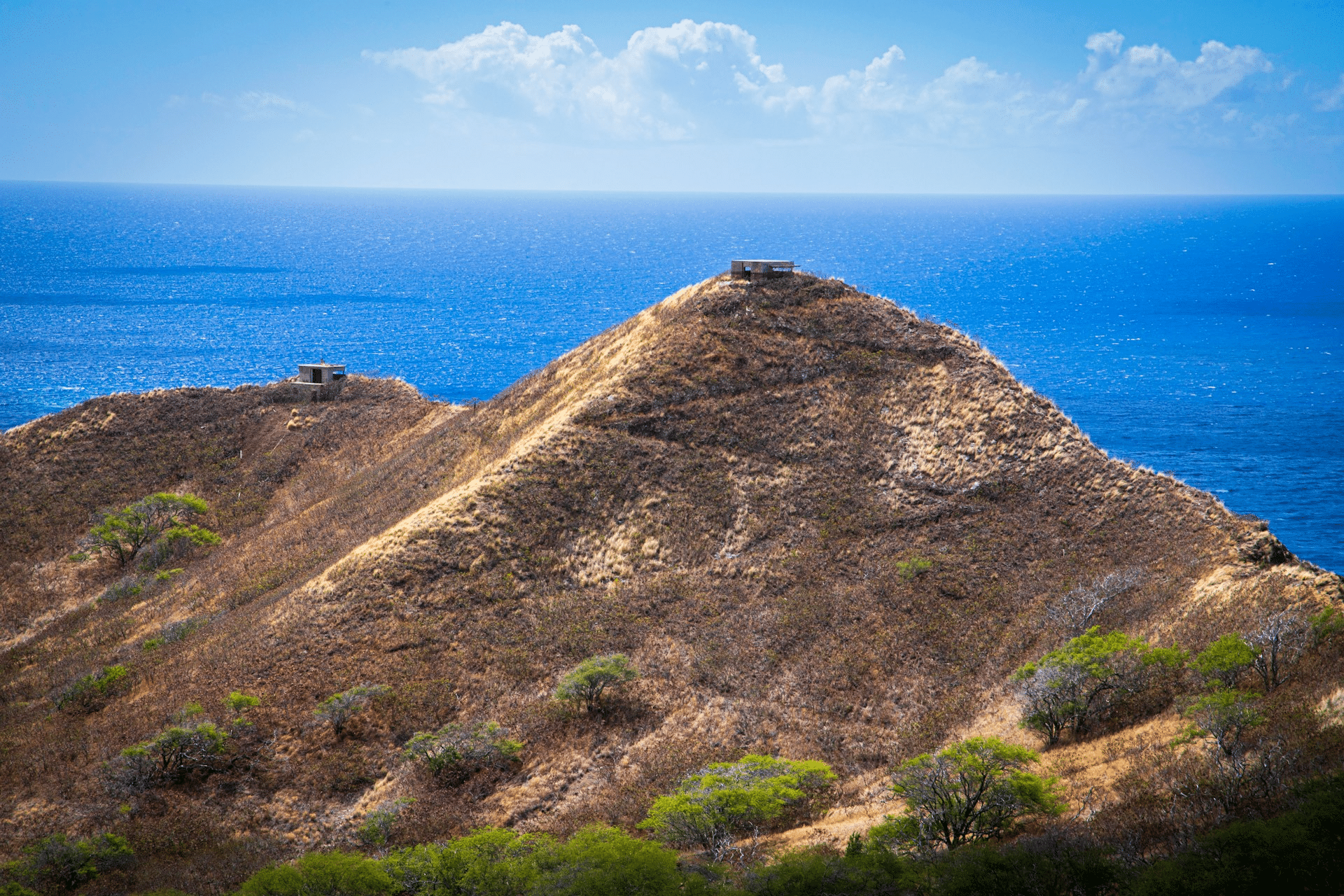 Hiking Diamond Head Crater on Oahu