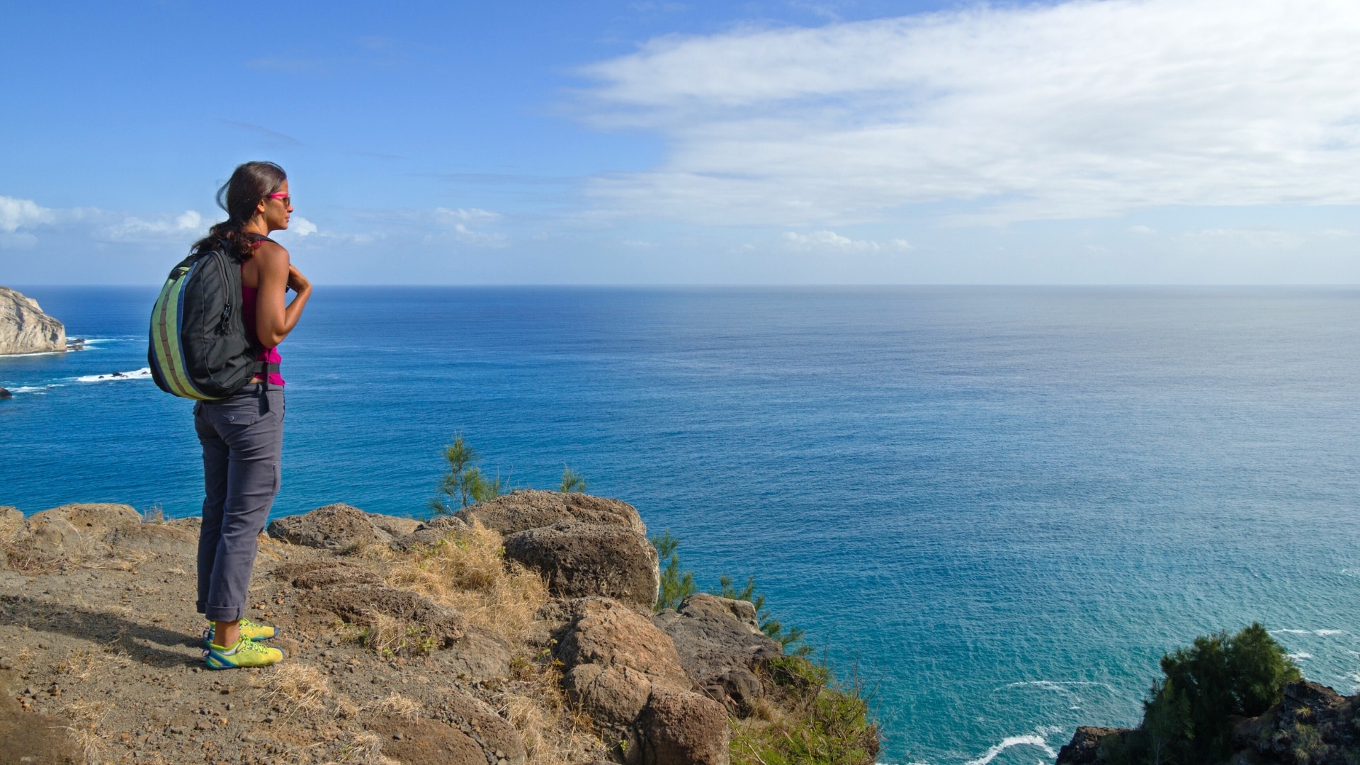 What to bring for whale watching in Hawaii